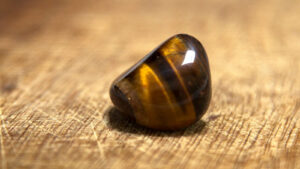Olho de Tigre: Propriedades, Significados e Como Usar olho de tigre