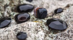 Descubra a Elegância Atemporal: Guia Completo da Pedra Ônix pedra onix