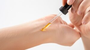 Óleo de Melaleuca: Benefícios, Usos e Aplicações Óleo de Melaleuca