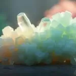 Diásporo: Guia Completo Sobre o Mineral Raro de Mudança de Cor e Grande Valor Gemológico